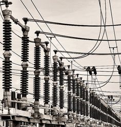 Outdoor vs Indoor HV Vacuum Circuit Breaker – Which One Should You Choose?